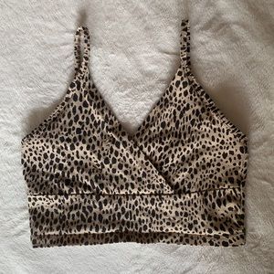 V-neck cheetah print tank